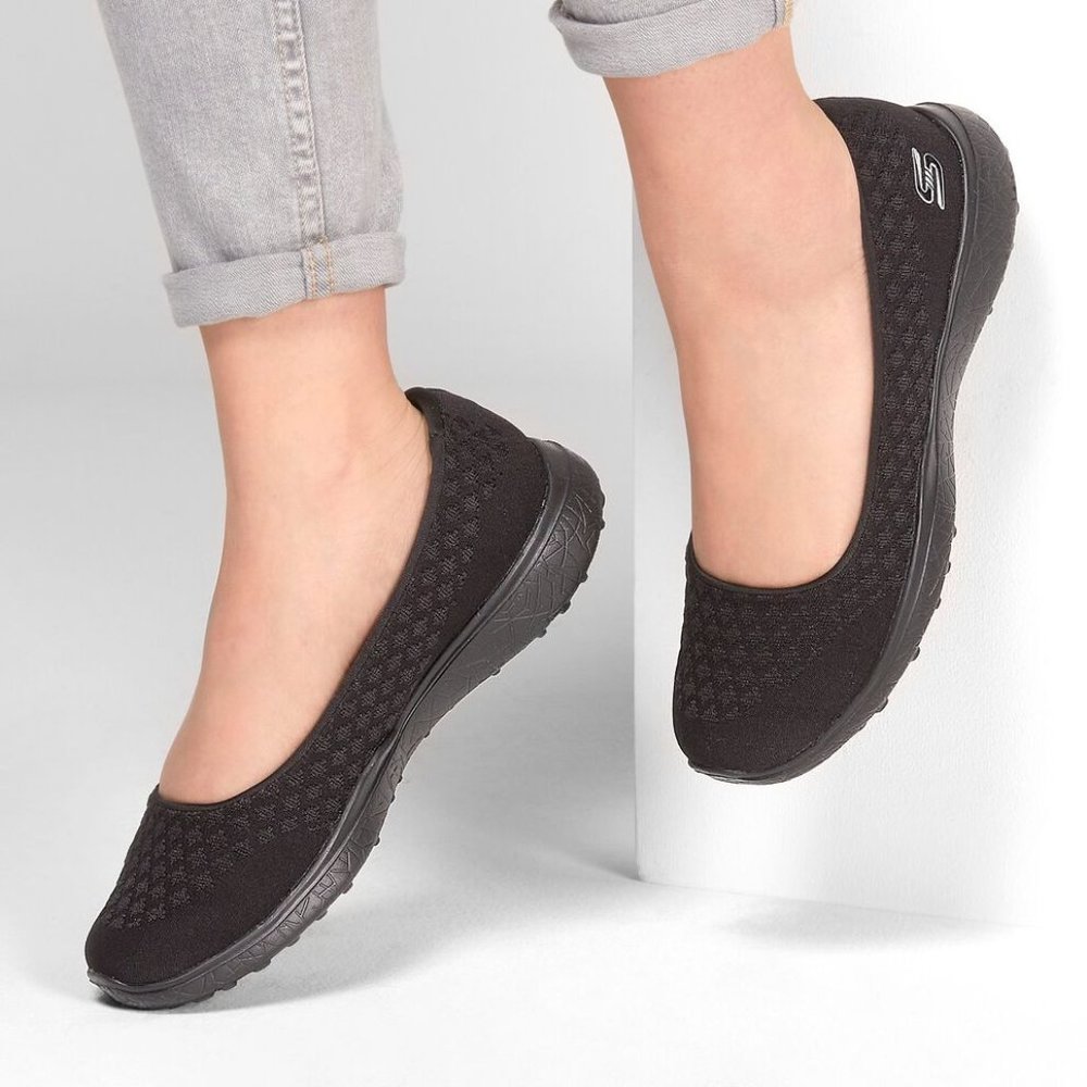 Skechers Microburst One Up Ballet Slippers, Sz 6.5 black